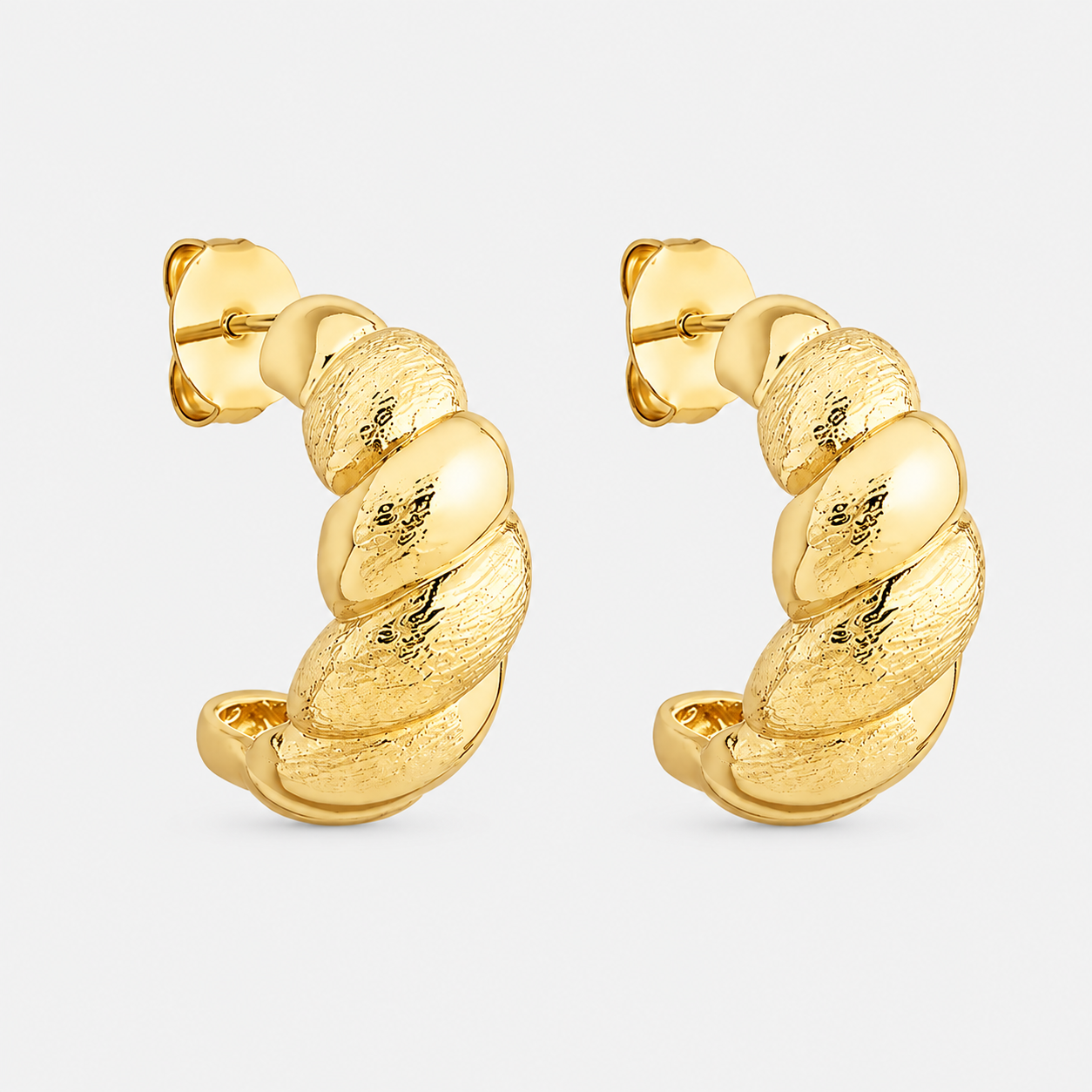 Brinco Croissant Detalhe Escovado - Ouro