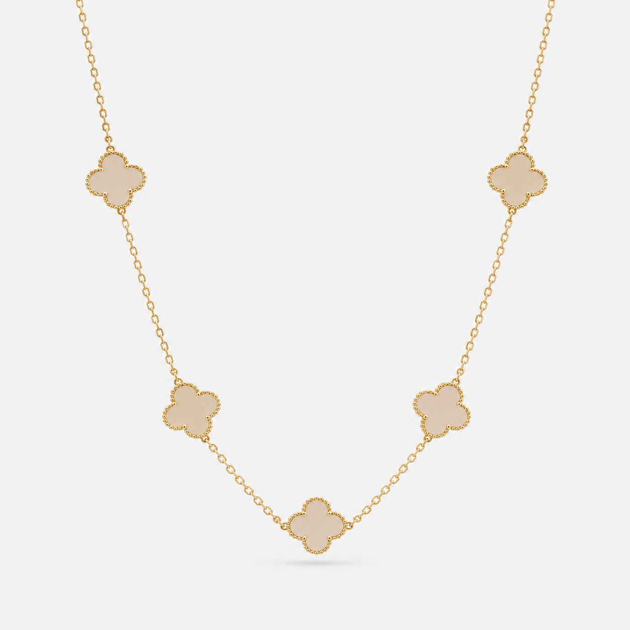 Colar Trevo Resinado Bege - Ouro